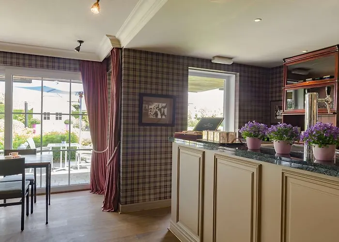 Ogduinhof Отель Де-Хаан